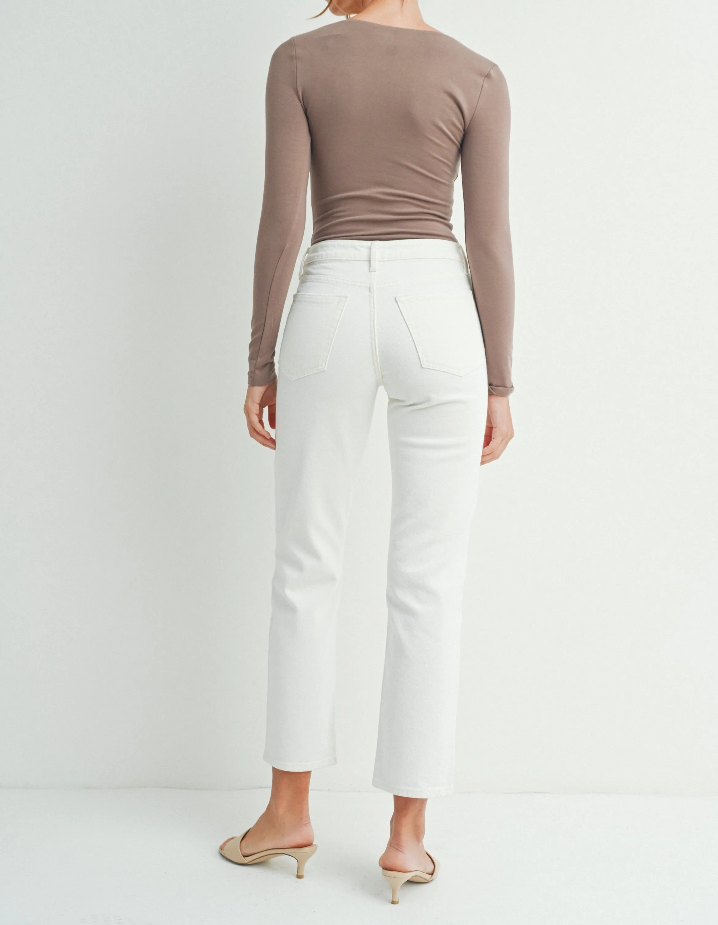 Clean Stretch Straight Mid Rise Jean in Cream