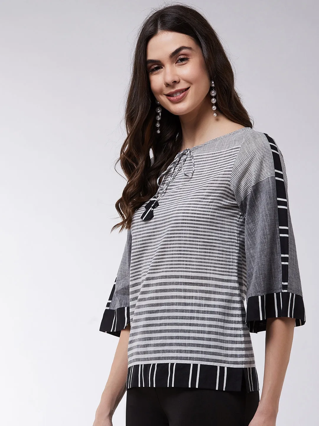 Monocromatic Printed Striped Top